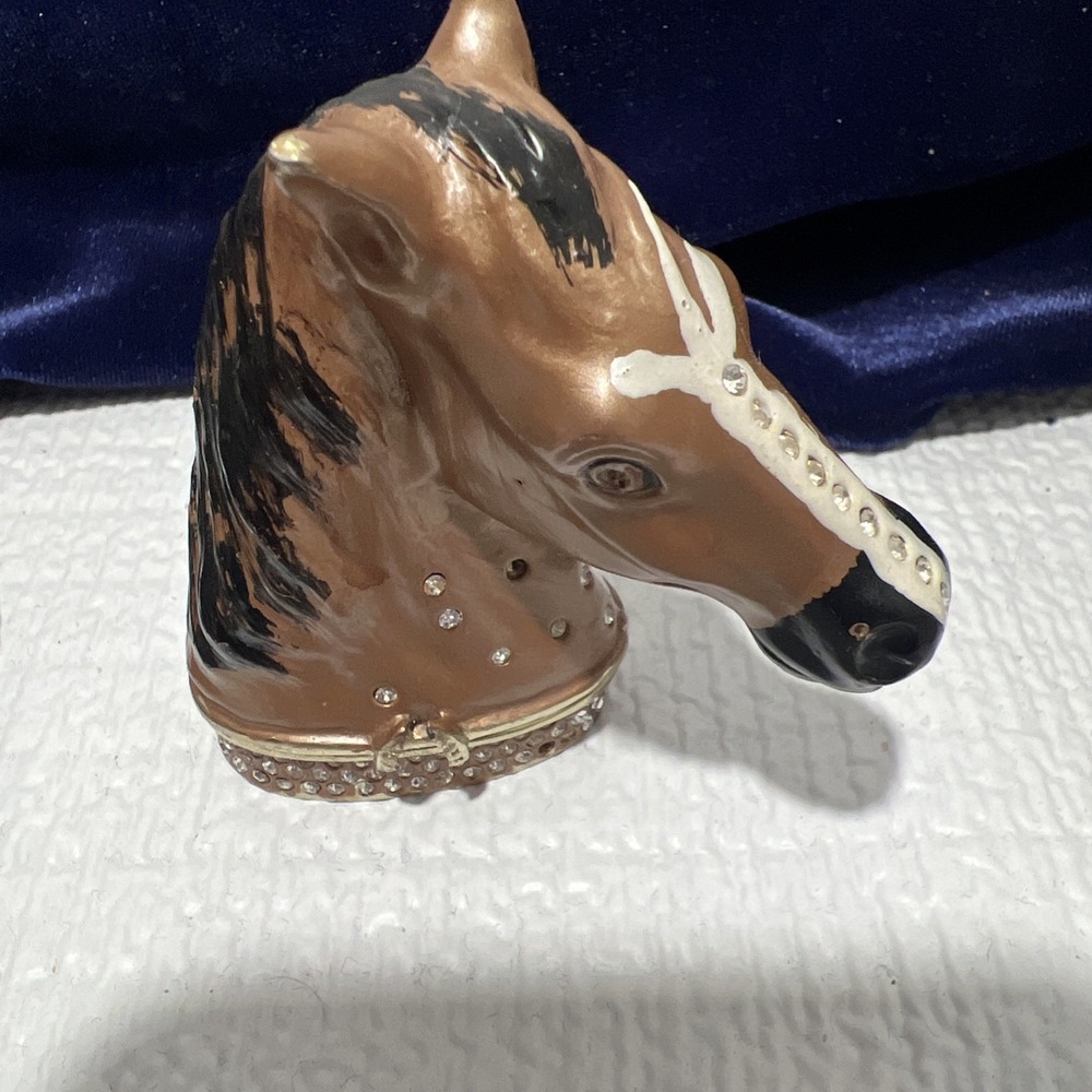 Beautiful Horse Head Trinket Box Swarovski Crystal Stones
